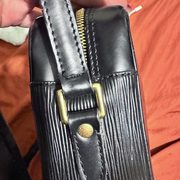 LV Epi black Shoulder Bag - Picture 12 of 16